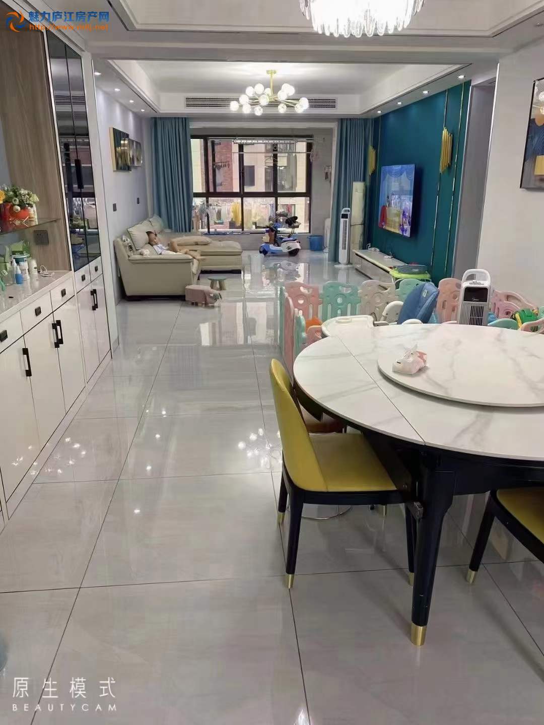 豪装近四十万全屋名牌家具家电 刚住一年多，153平4室3卫，168万 洋房哦