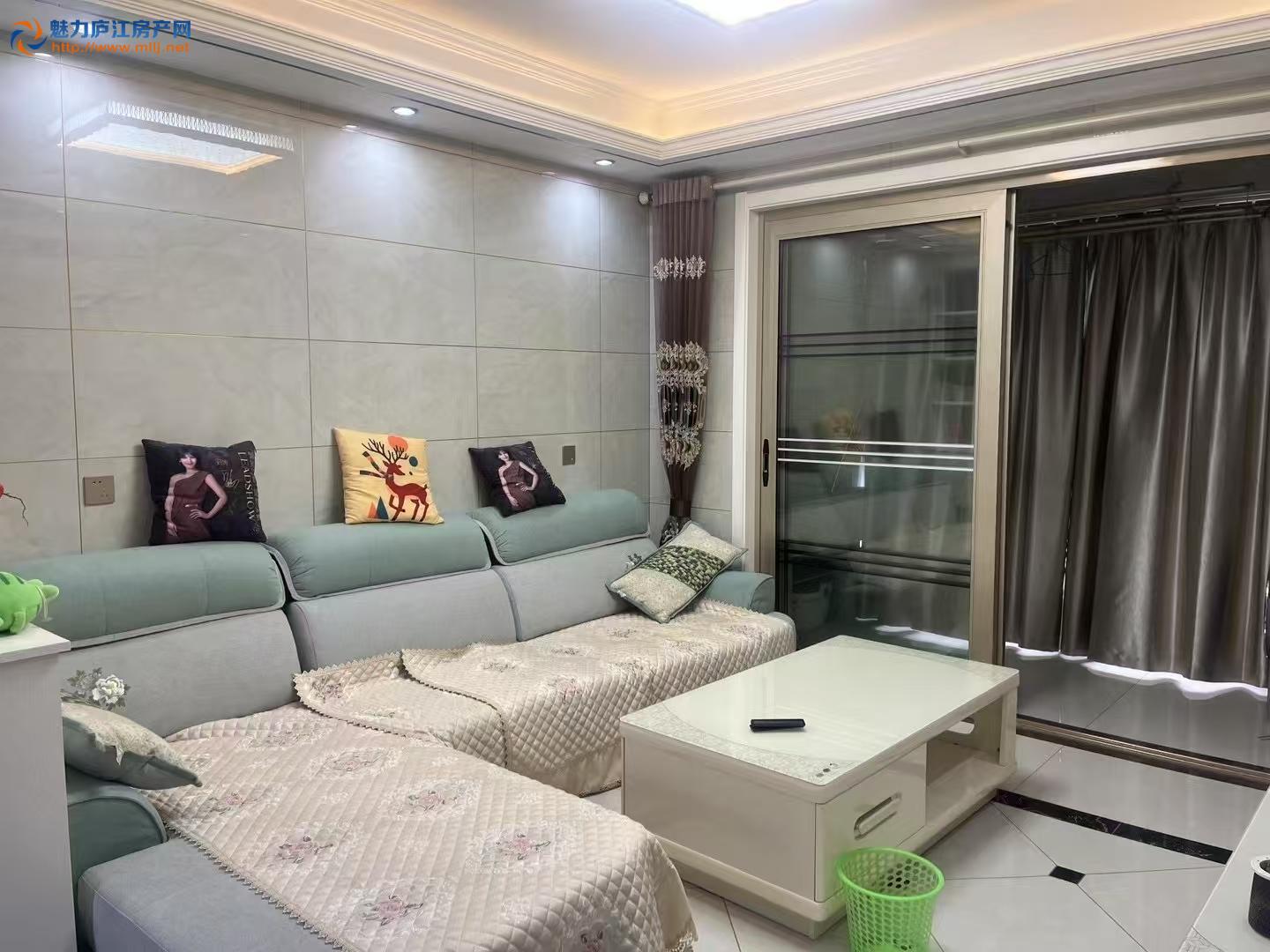 出租：和顺新天地 三房二厅 业主自住精装修，家电家具齐全，拎包入住，2万一年