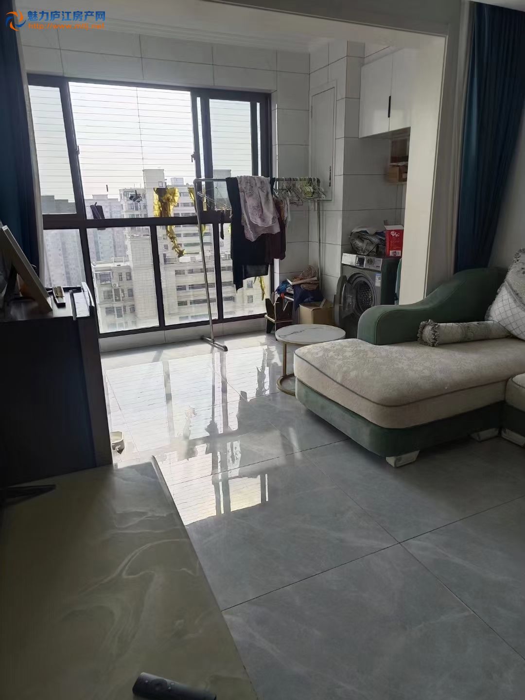 东方都市，三房二厅，自住精装，领包即住，年租金18000元包物业费