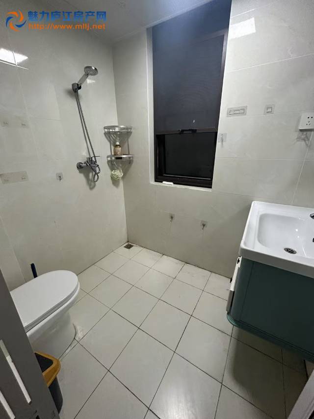 出租 美的城拎包入住电梯3室2厅2卫，家电家具齐全，12500/年，包物业费