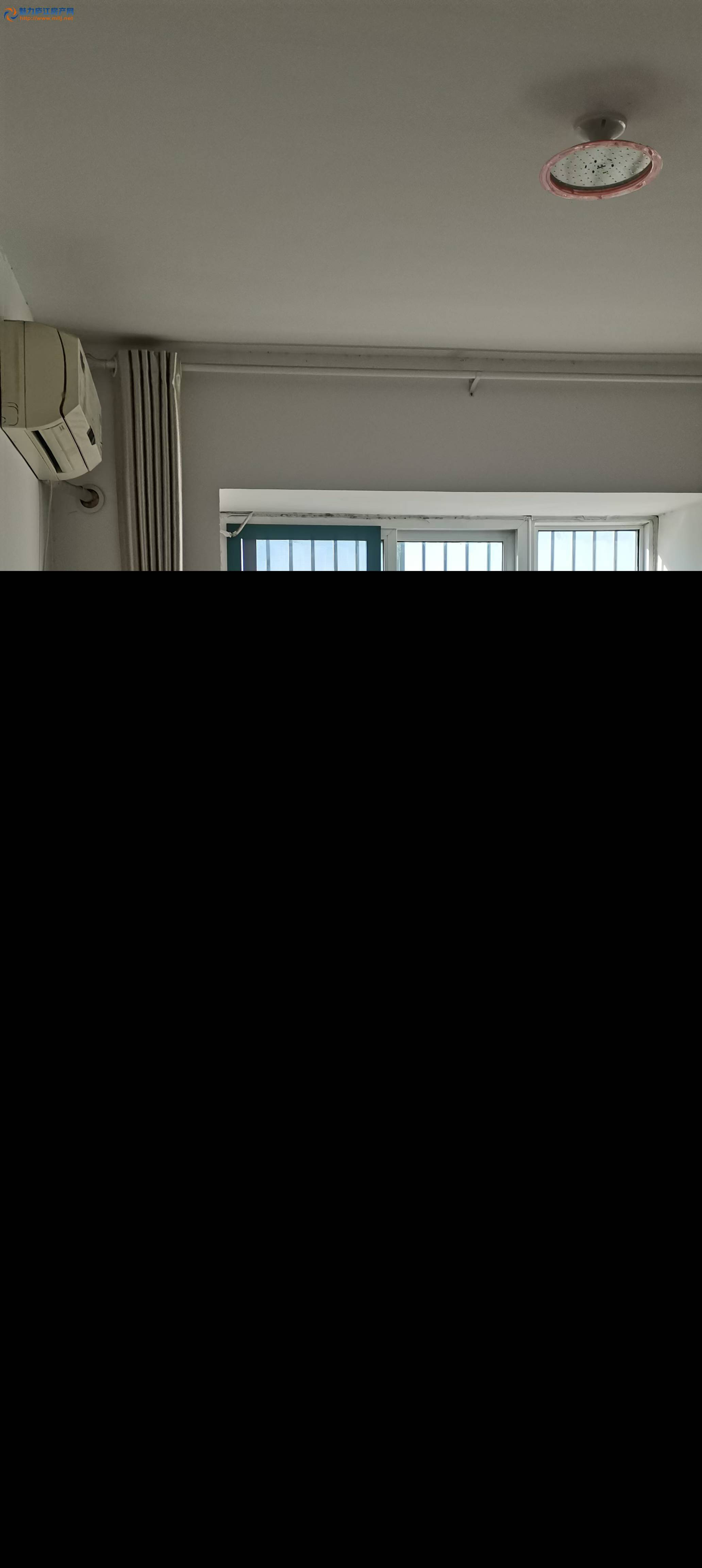 出租滨河家园三室两厅简装，空调二台，年租8000元